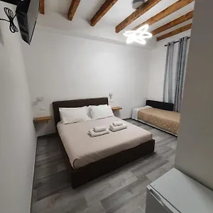 Guest house 5 Terre Station, La Spezia